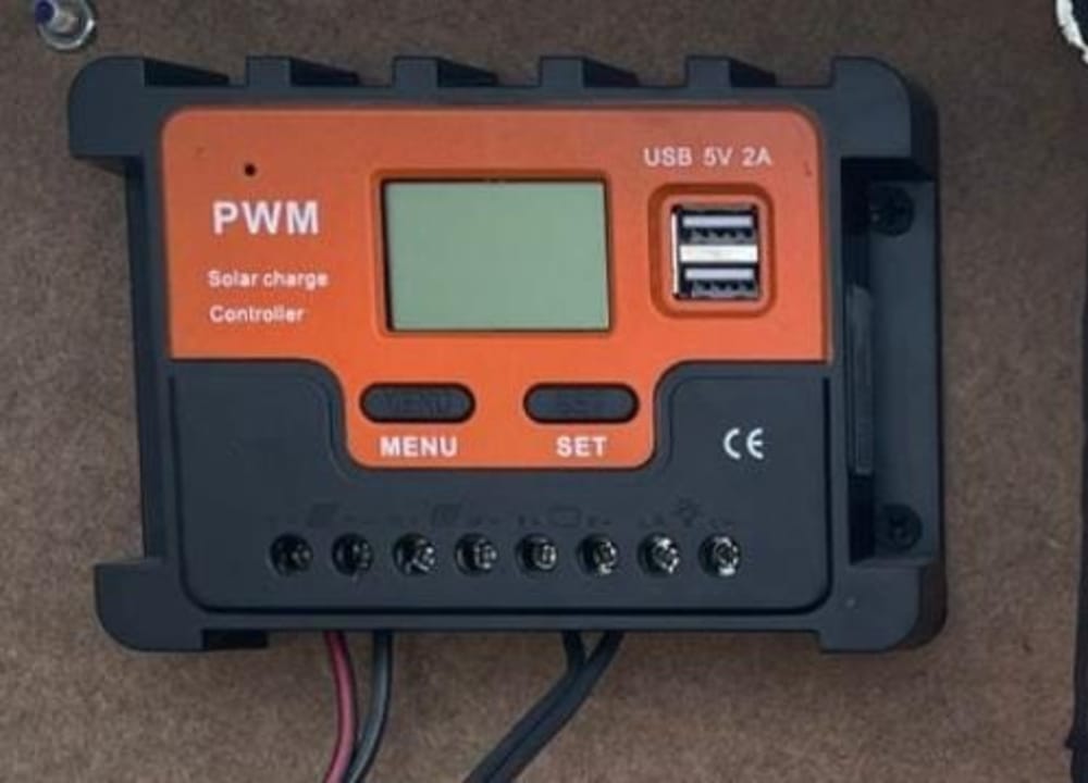 Imagen de REGULADOR BALKRAN 10A USB